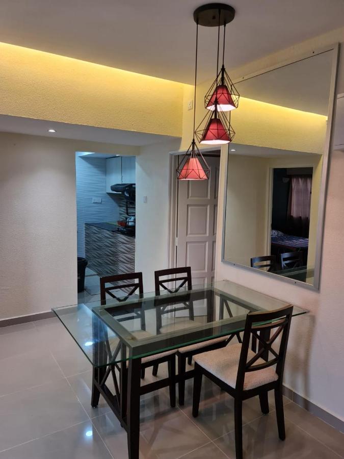 Sri Sayang Home Stay George Town Exterior foto